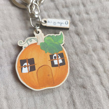 Load image into Gallery viewer, Pumpkin House Keyring
